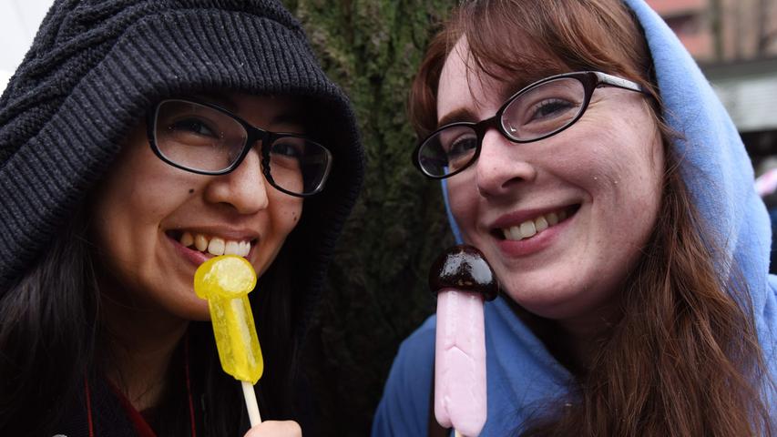 Gepriesen sei der Penis - Japaner feiern Phallus-Festival