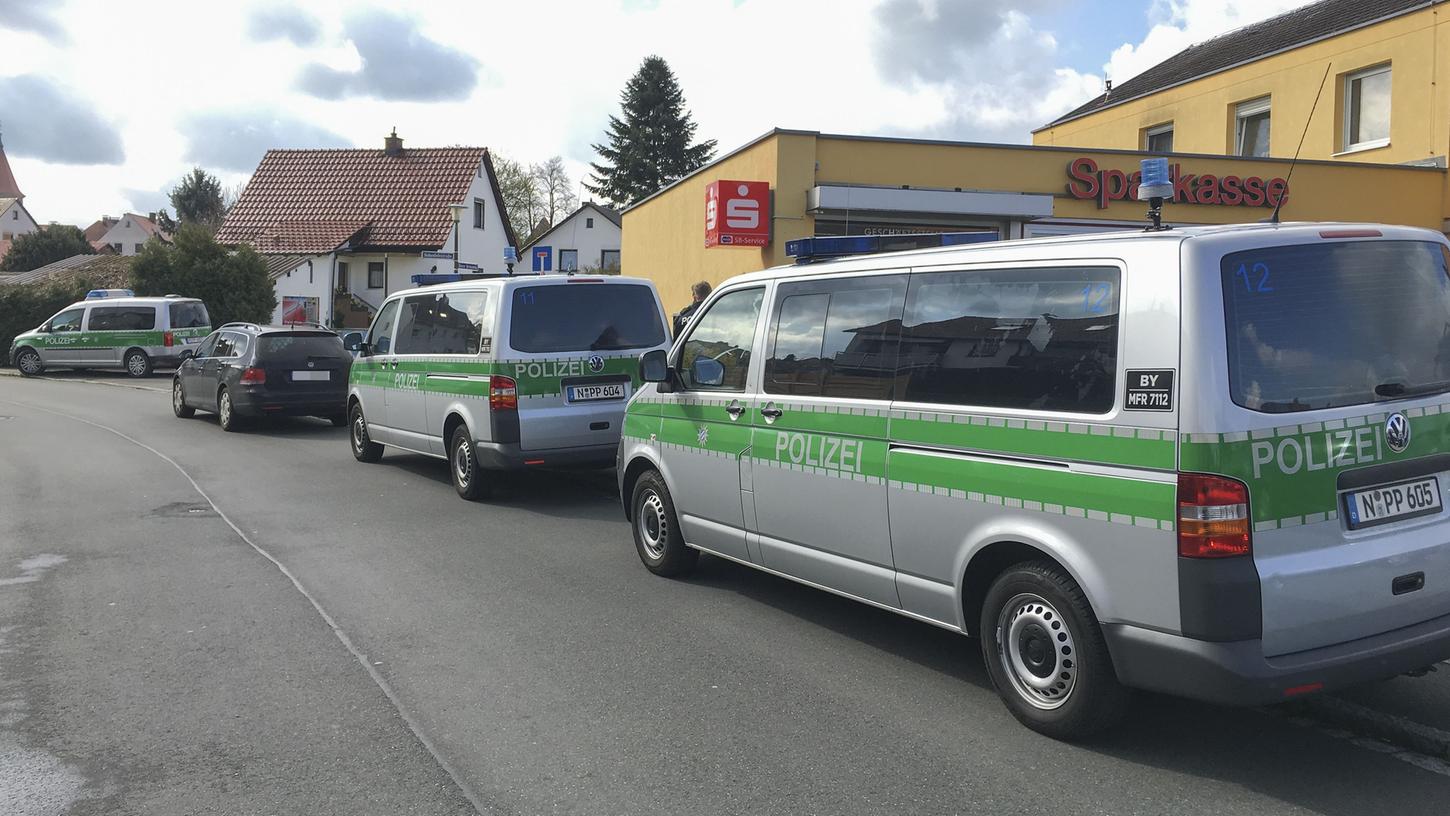 Banküberfall in Kornburg: Täter ist weiterhin auf der Flucht