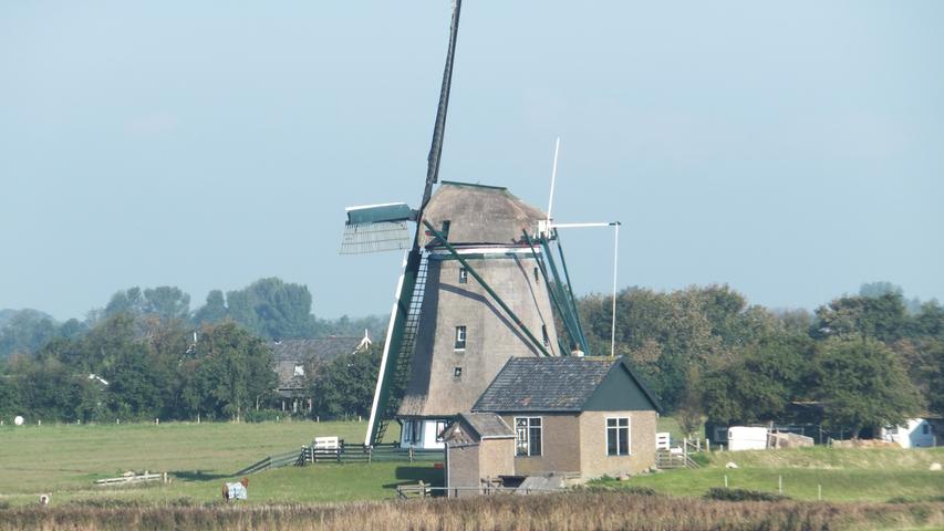 Relikt der Vergangenheit: Einige wenige Windmühlen gibt es noch auf Texel. Wichtiger aber sind die vielen Wassergräben auf der Insel, die dafür sorgen, dass das Meerwasser wieder abläuft.
