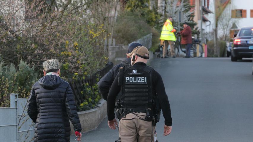 Polizeieinsatz in Oberhaid: Mann verschanzt sich auf Balkon