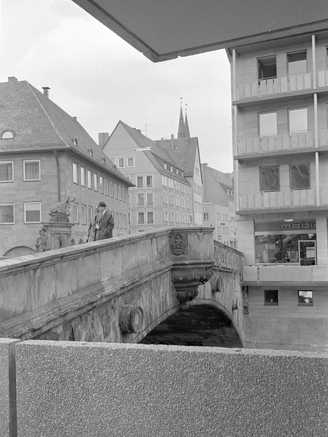 9. April 1966: Osterspaziergang an den Brücken