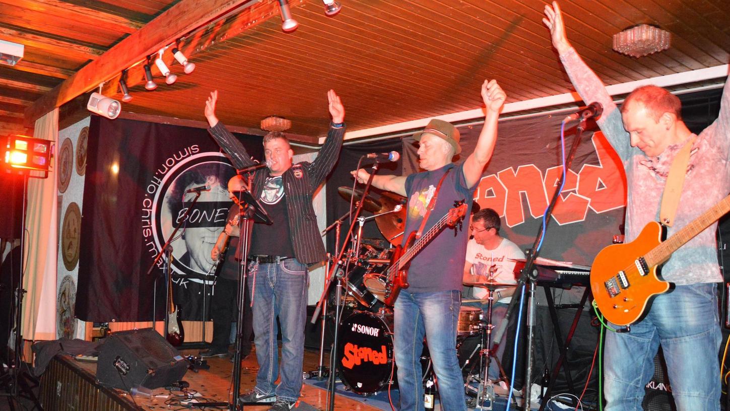 „Stoned“ rocken ihre Geburtstagsparty in Seligenporten