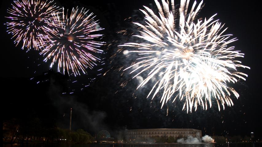 Bang, Boom, Bang: Feuerwerk auf dem Volksfest zum Abschluss