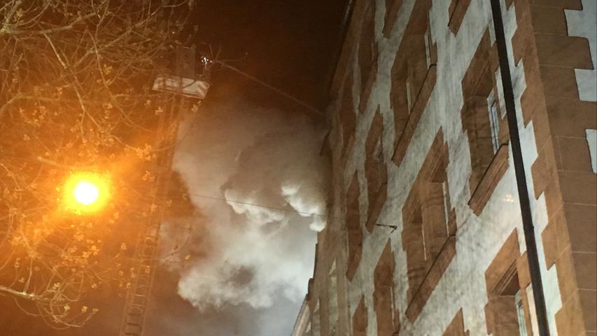 Alarm im Nibelungenviertel: Feuerwehr löscht Brand in Wohnhaus