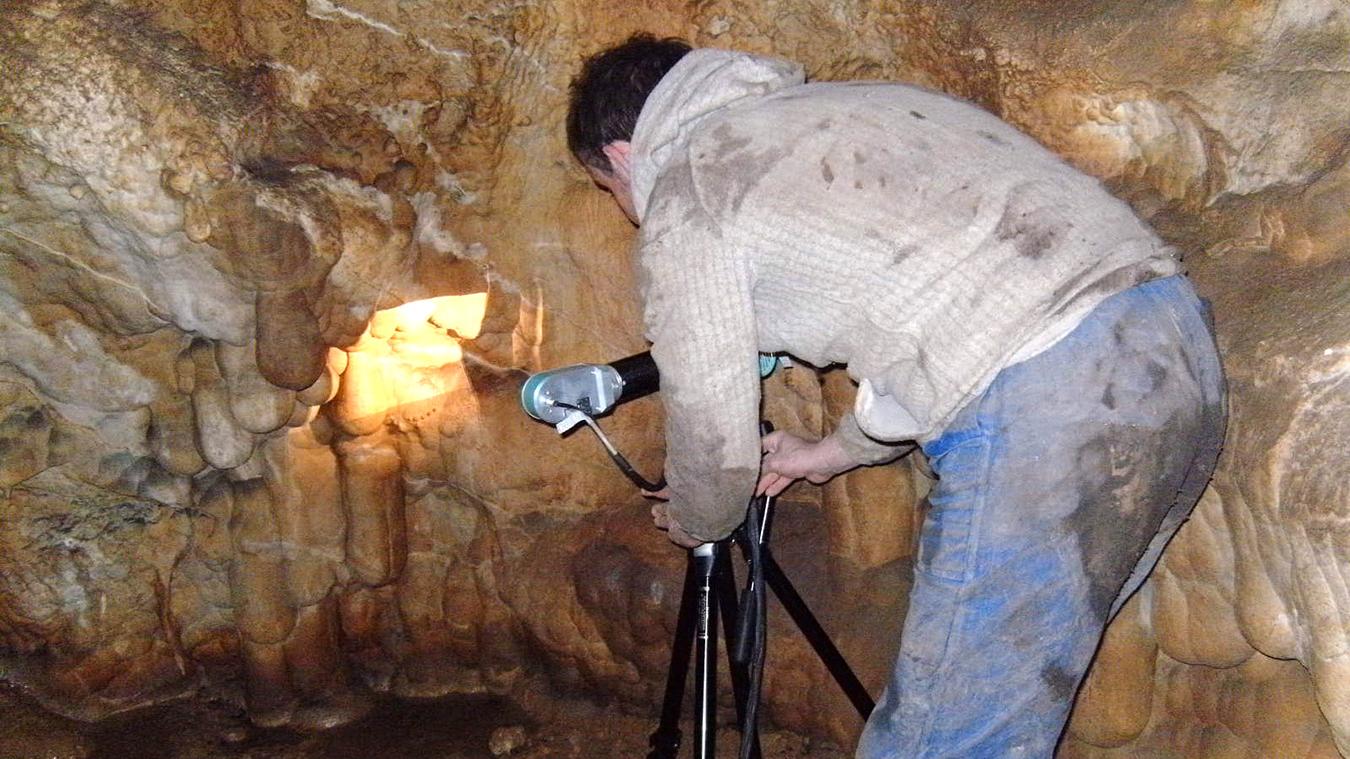 Die Ritzungen und Cave Clouds in der Mäanderhöhle wurde mit einem 3D-Scanner untersucht.