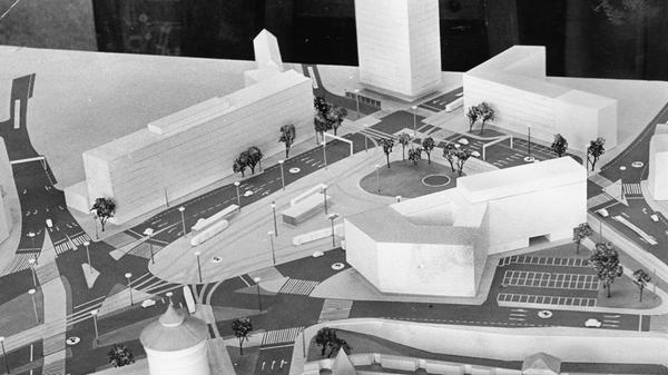 Ein weiterer Abschnitt des Plärrerumbaus reichte von der Gostenhofer Hauptstraße (oben) bis zum Spittlertorgraben (links) und erfasste den östlichen Bereich der großen Haltestelleninsel. Neben dem Plärrer-Hochhaus sollte ein repräsentativer Neubau (oben) entstehen.