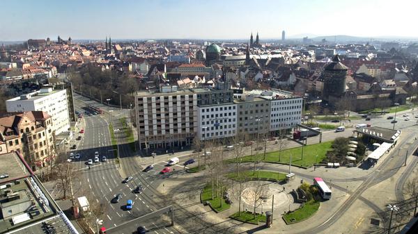 Dieses Bild ist bereits über zehn Jahre alt und gleicht dem heutigen Verkehrsknotenpunkt bis auf wenige Nuancen.