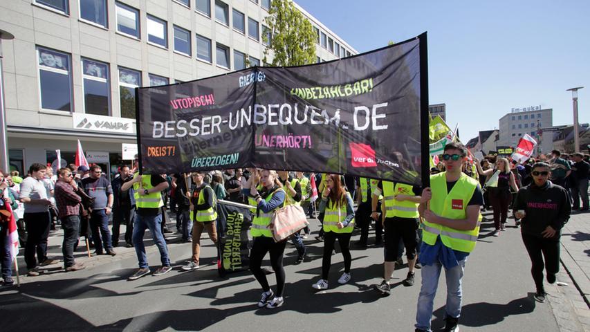 Gigantische Demo: Warnstreik mit 3500 Menschen lähmt Nürnberg