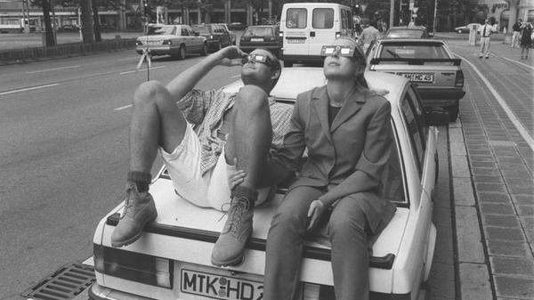 Der Plärrer ist mehr als ein Verkehrsknotenpunkt: 1999 nutzten viele Menschen den großen Platz, um die Sonnenfinsternis live zu erleben.