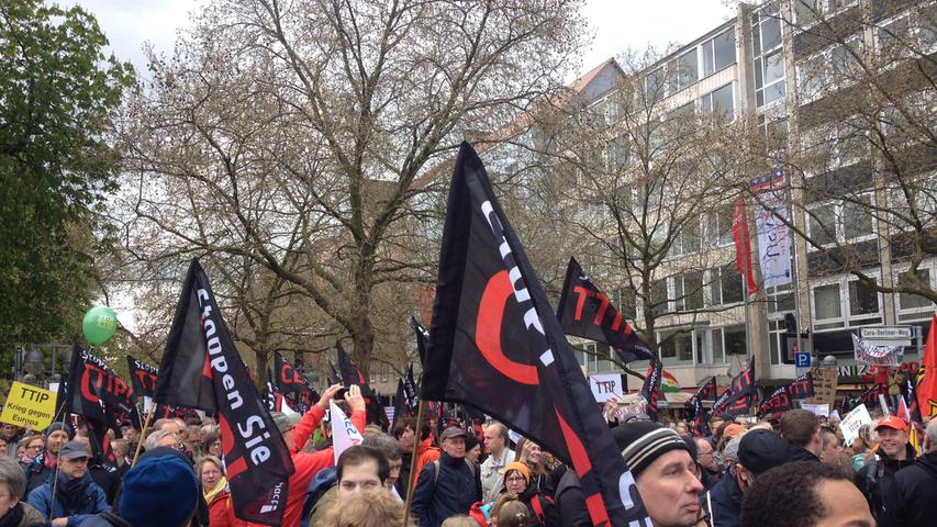 Franken protestieren mit Zehntausenden in Hannover gegen TTIP