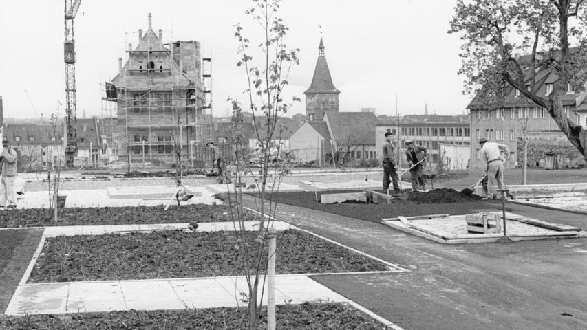 Ein Ort, der künftig viel Freude bereiten soll: der neue Grünpark mit Spielgeräten und grünem Ambiente. Hier geht es zum Artikel vom 27. April 1966