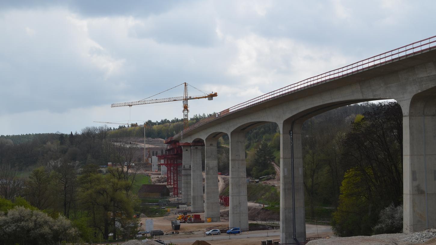 Der Fluch der Bahn-Brücke bei Emskirchen  ist gebrochen