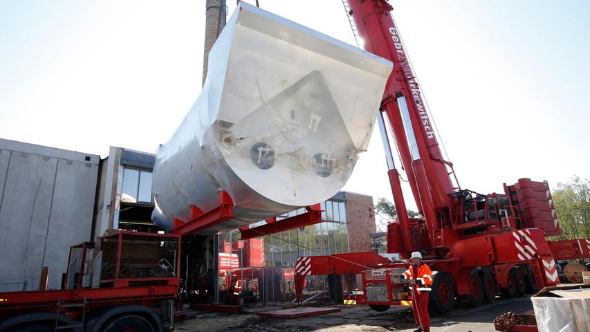 Schlanke 70 Tonnen: Heizwerk Klingenhof bekommt neuen Erdgas-Kessel