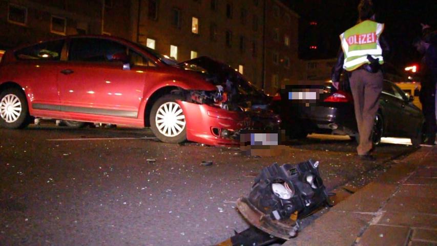 BMW kracht in Gegenverkehr: Zwei Verletzte in Nürnberger Südstadt