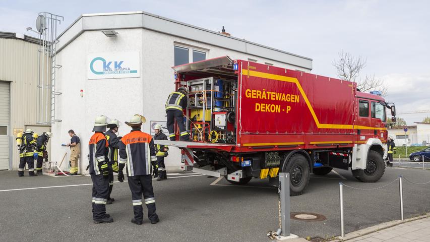 Brand und Chemikalien: Fürther Feuerwehr übte Rettungseinsatz 
