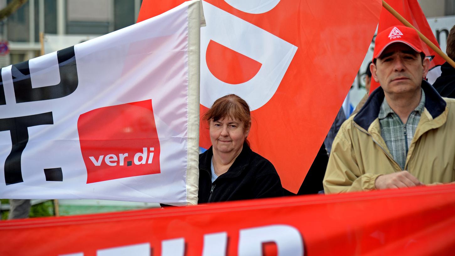 Die Demonstrationen der Gewerkschaften richten sich diesmal auch gegen Pegida.