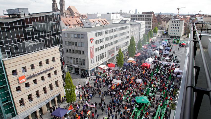 Kundgebungen zum 1. Mai: Tausende gingen auf die Straße