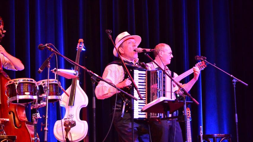 Kuba-Rythmen und bayerische Volksmusik: Die CubaBoarischen in Coburg