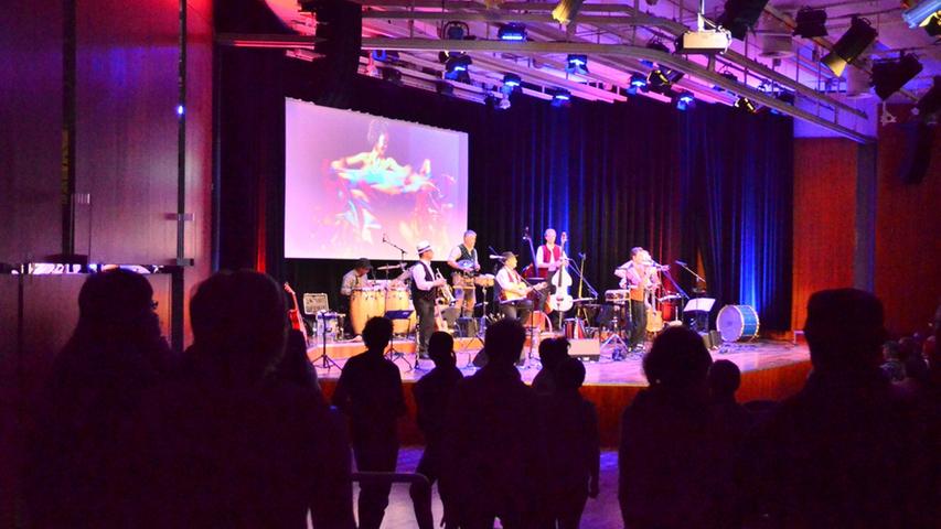 Kuba-Rythmen und bayerische Volksmusik: Die CubaBoarischen in Coburg