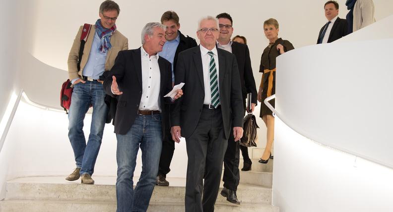 Ministerpräsident Winfried Kretschmann wird die Koalition in Stuttgart anführen. Grün-Schwarz hat bundesweit Premiere.