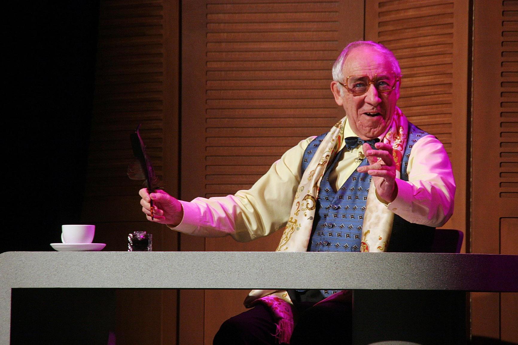 Spaß in Fürth statt Honig im Kopf: Dieter Hallervorden macht 2008 mit der Comödie Bekanntschaft.