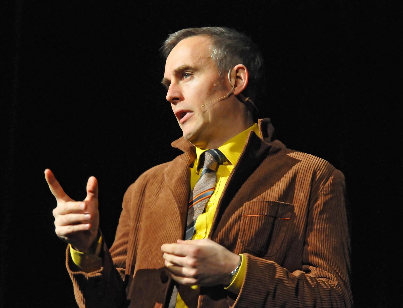 Stammgast: Johann König kommt 2019 auf Einladung der Comödie erneut nach Fürth, tritt aber in der Stadthalle auf. Die Comödie würde sonst aus allen Nähten platzen.