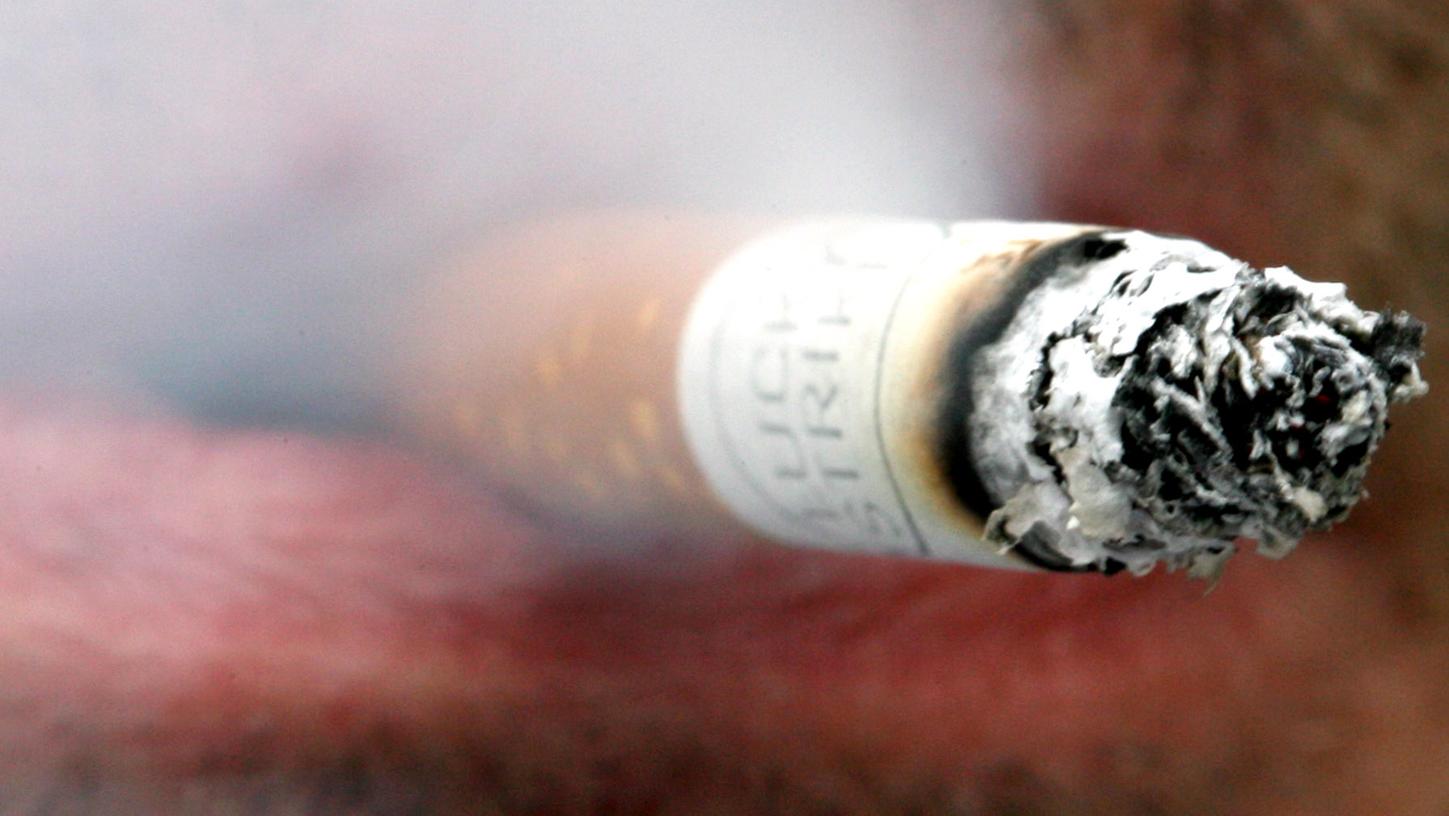 Die Deutsche Krebshilfe fordert genau wie die Ärzteschaft ein umfassendes Werbeverbot für Tabakwaren.