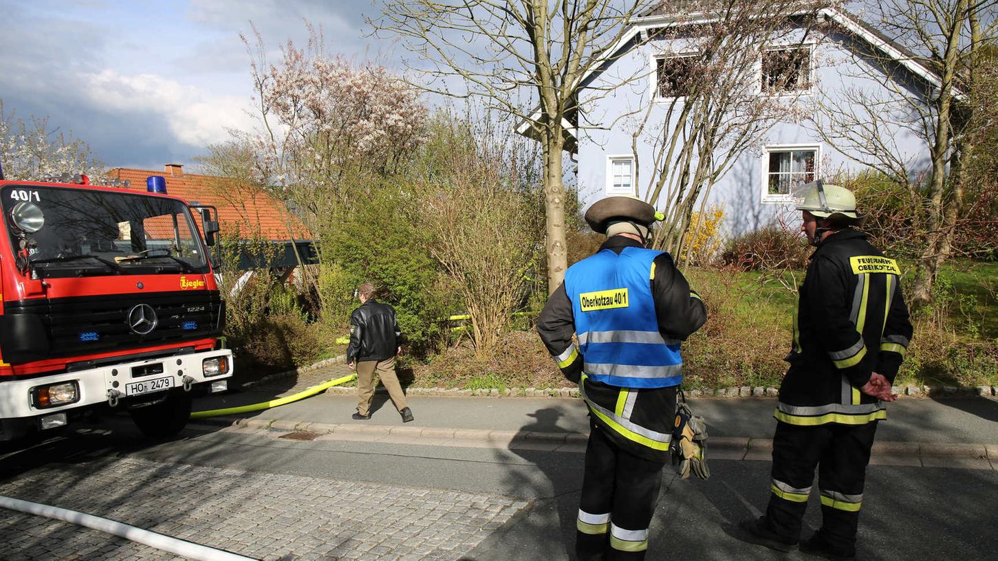 Die Feuerwehr musste zu einem Einfamilienhaus in Oberkotzau anrücken.