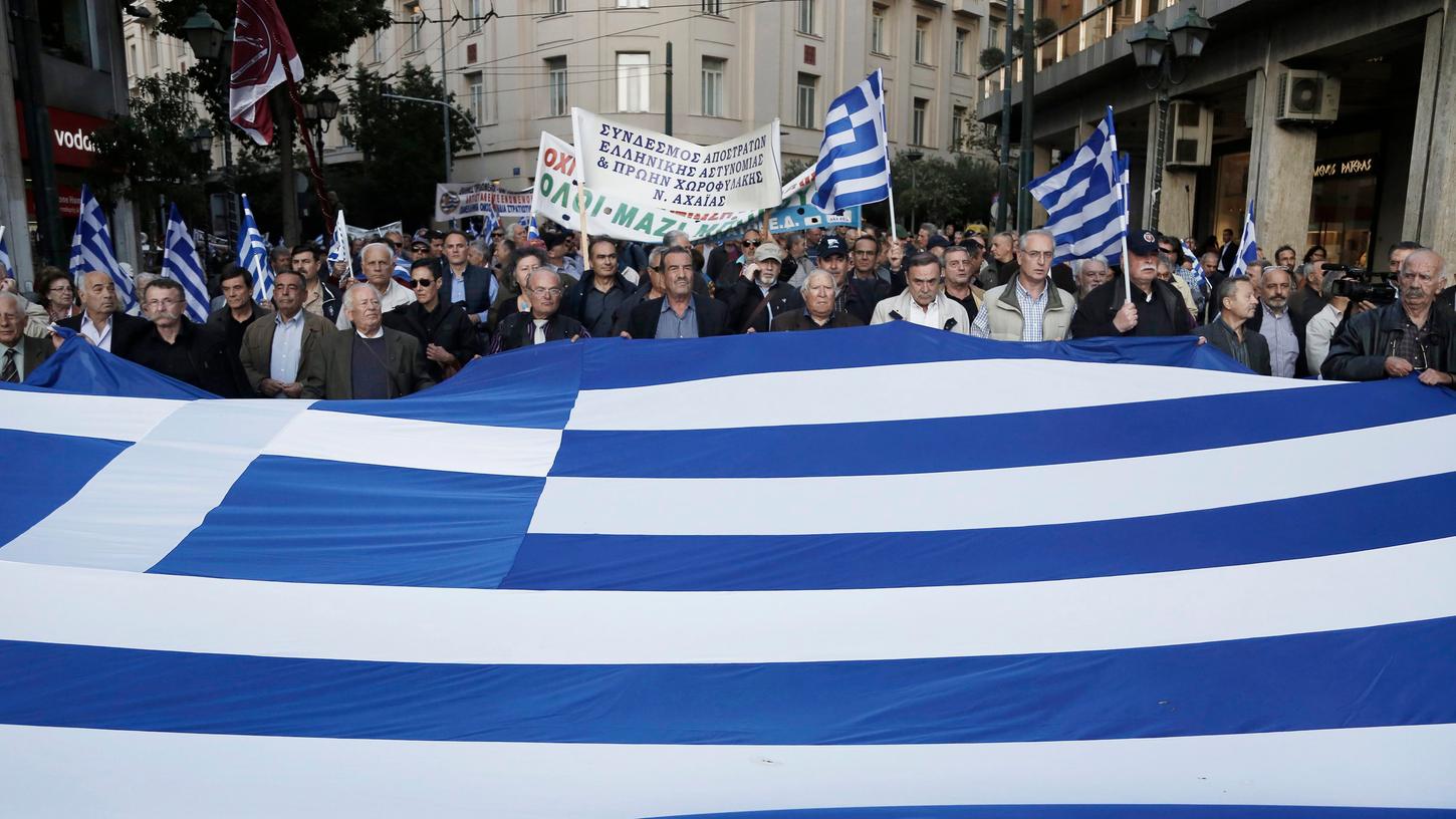 Gegen Sparpaket: Griechen legen Arbeit nieder