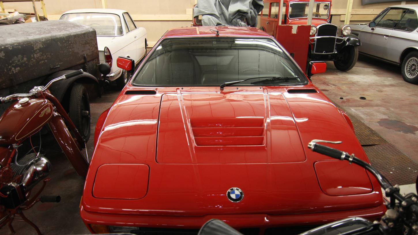 BMW M1: Er ließ (und lässt) seit 1987 die Herzen der meisten Auto-Enthusiasten höher schlagen. BMW M1: Er ließ (und lässt) seit 1987 die Herzen der meisten Auto-Enthusiasten höher schlagen.