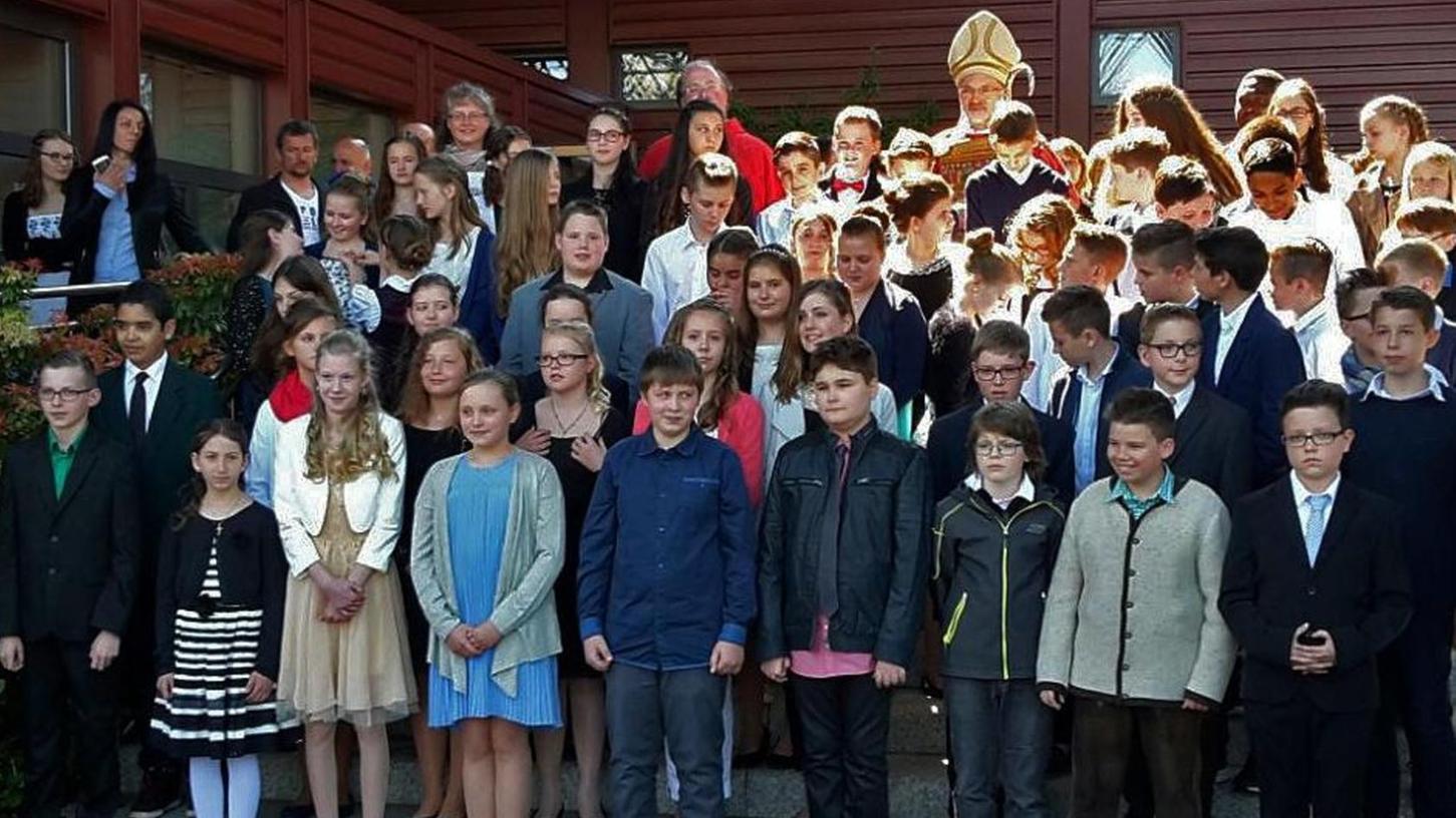 Postbauer-Heng: Bischof macht Jugend Mut für Zukunft