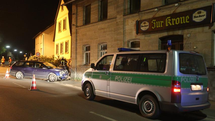 Betrunkener prallt im Landkreis Forchheim gegen Hauswand