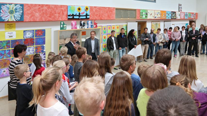 Stromkreis und Kugelbahn: Der Forschertag der Grundschule Obermässing