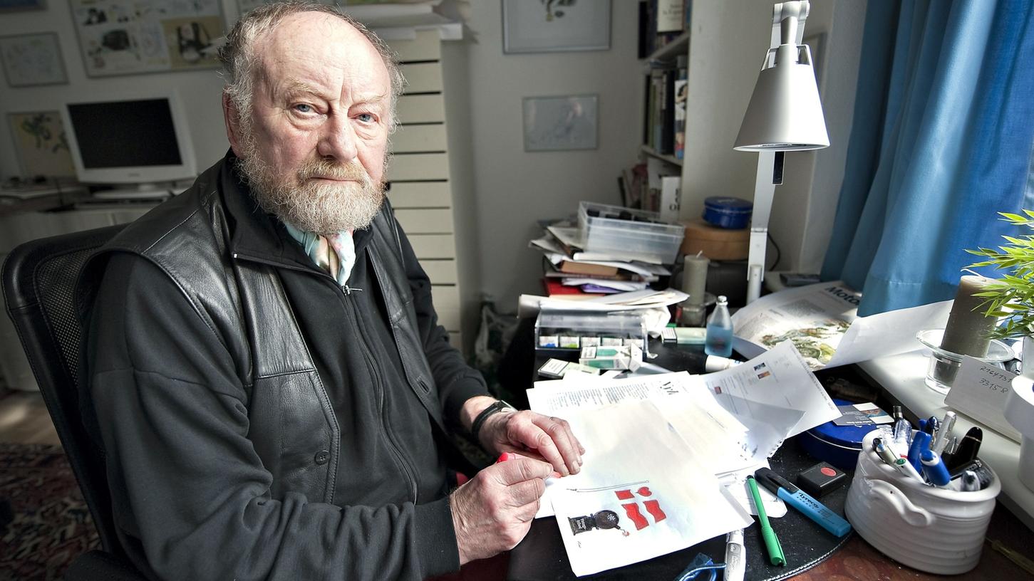 Der dänische Karikaturist Kurt Westergaard an seinem Arbeitsplatz: Er wurde durch seine umstrittenen Mohammed-Zeichnung weltweit bekannt. Ein 29 Jahre alter Somalier ist nun wegen Terrorismus und Mordversuchs an Westergaard schuldig gesprochen worden. Der dänische Karikaturist Kurt Westergaard an seinem Arbeitsplatz: Er wurde durch seine umstrittenen Mohammed-Zeichnung weltweit bekannt. Ein 29 Jahre alter Somalier ist nun wegen Terrorismus und Mordversuchs an Westergaard schuldig gesprochen worden.