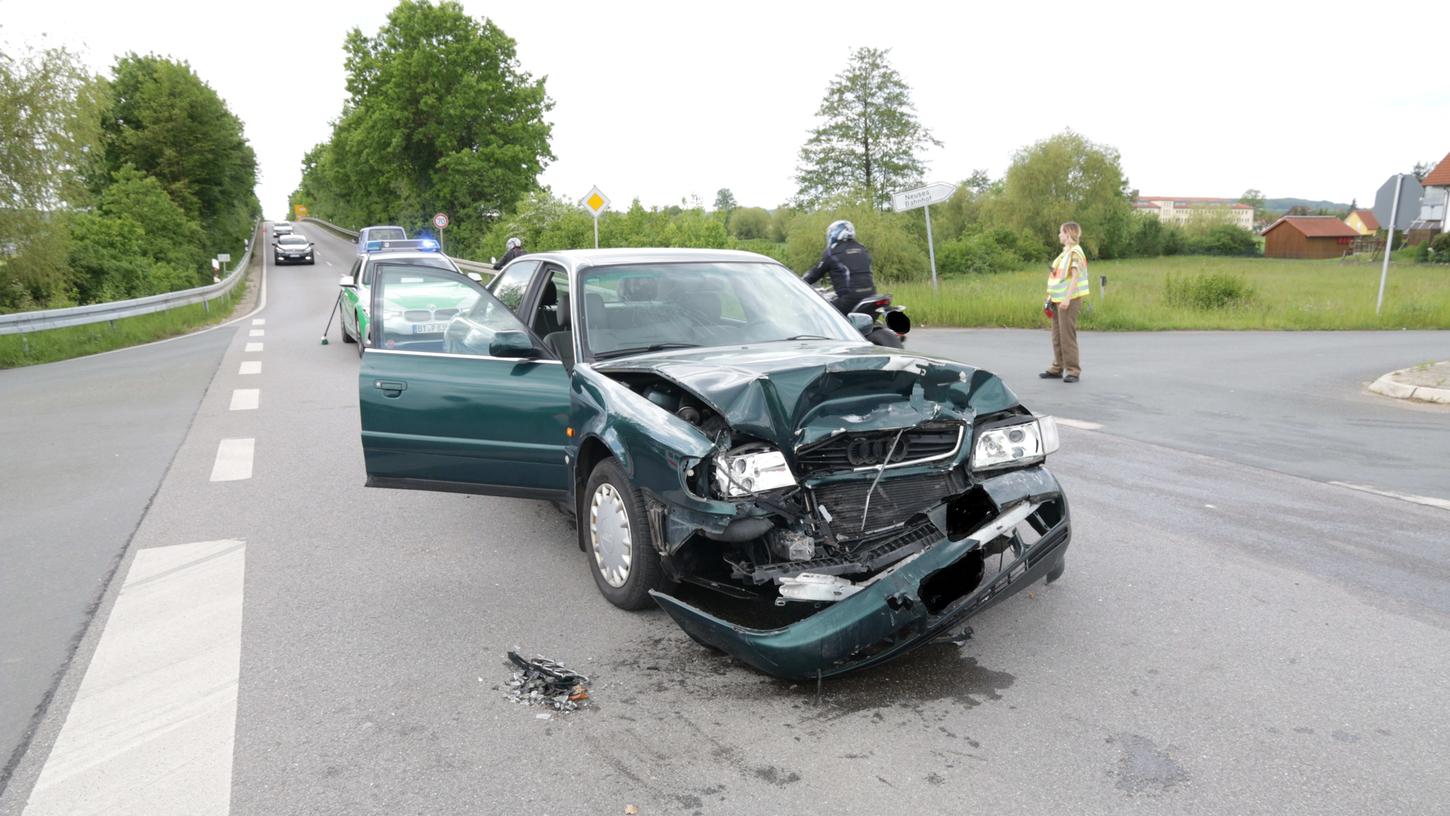 Ungebremst in den Vorderwagen: Unfall bei Eggolsheim