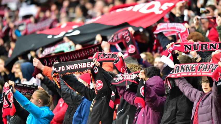 Der 1. FC Nürnberg hat den Aufstieg in die 1. Bundesliga knapp verpasst. Im Relegationsrückspiel setzte es gegen die Eintracht aus Frankfurt eine 0:1-Niederlage.