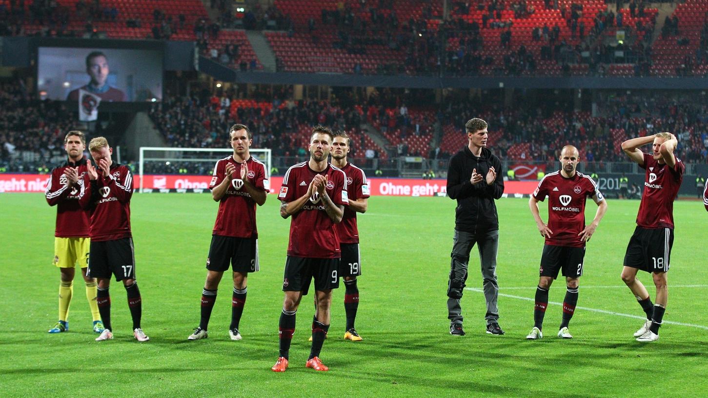 Abschied mit Applaus: Dem FCN gebührt Dank - denn er hat eine neue Begeisterung entfacht. Abschied mit Applaus: Dem FCN gebührt Dank - denn er hat eine neue Begeisterung entfacht.
