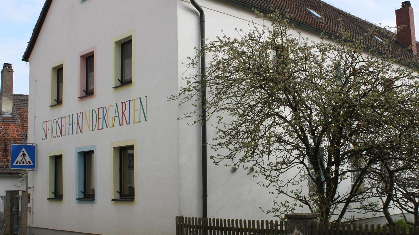 Im Gebäude des alten Kindergartens Willersdorf sollen fünf Wohnungen entstehen.