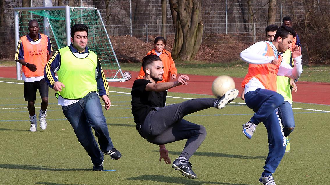 Fußball verbindet Treuchtlinger und Migranten