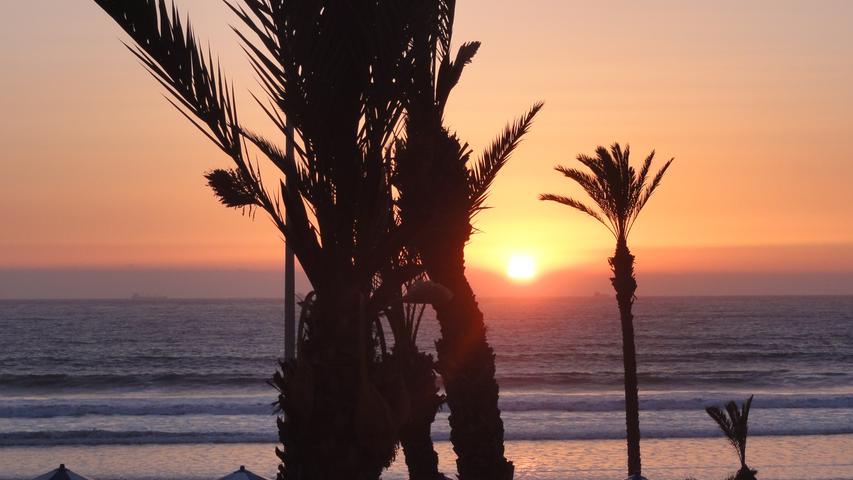 ...wenn die Sonne vor Agadir am Abend im Meer versinkt.