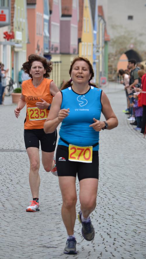 Auch bei der 23. Auflage des Volksfestlaufes erzielten die Sportler in Freystadt starke Ergebnisse.