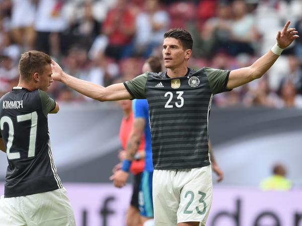 Mario Gomez traf per Elfmeter zum 1:0 für Deutschland.