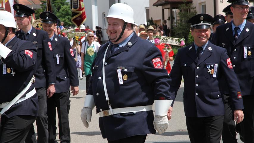 Festzug durch Drosendorf: Freiwillige Feuerwehr feiert 125-jähriges Bestehen