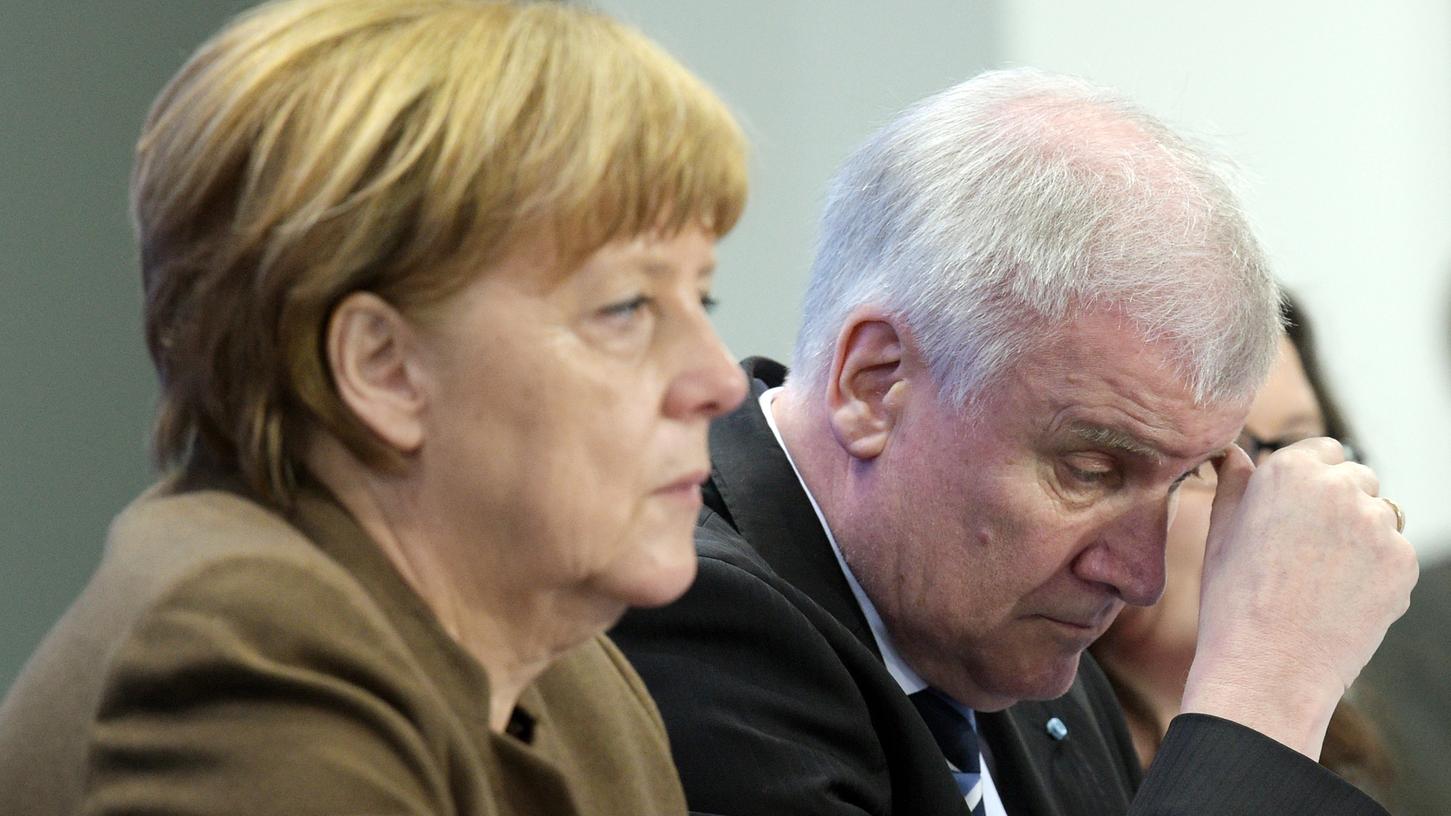 Am Dienstag treffen sich Bundeskanzlerin Angela Merkel und der CSU-Vorsitzende Horst Seehofer zu einem Krisengespräch.