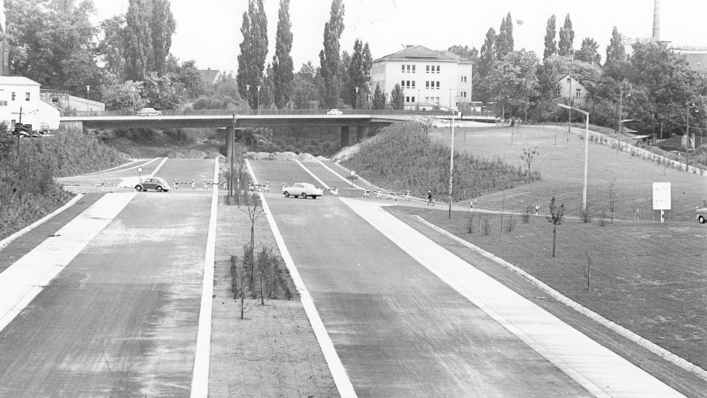 8. Juni 1966: Die Schnellstraße im Kriechtempo