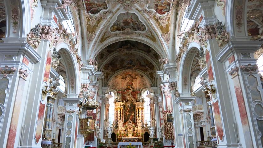Die Stiftskirche von Kloster Neustift bei Brixen.