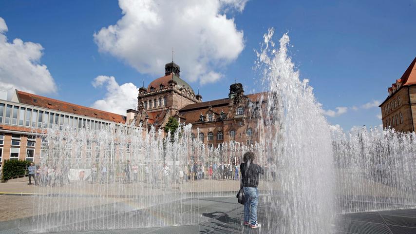 Der Kunstbrunnen sprudelt jetzt am Richard-Wagner-Platz
