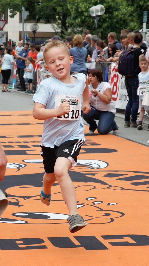 Metropolmarathon in Fürth: Nachwuchsläufer beim Kids-Marathon