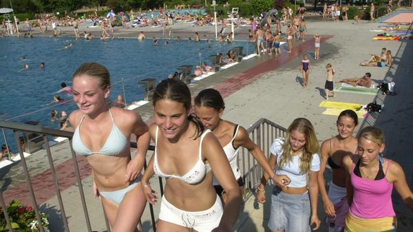 Ganze 71 Sommertage mit Temperaturen von über 25 Grad konnten die Franken in diesem Jahr genießen - und strömten in Massen in die Freibäder.
