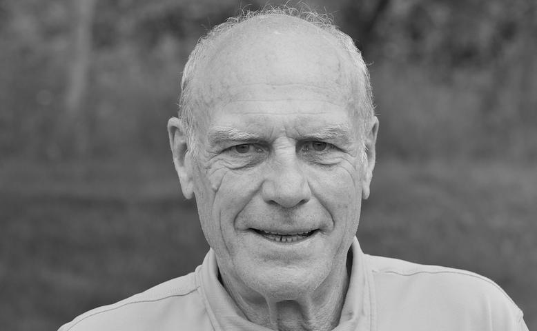 Der frühere deutsche Straßenrad-Weltmeister Rudi Altig ist 11. Juni 2016 im Alter von 79 Jahren an den Folgen eines Krebsleidens gestorben. Altig gewann 1966 auf dem Nürburgring als bislang letzter deutscher Radsportler den WM-Titel auf der Straße.